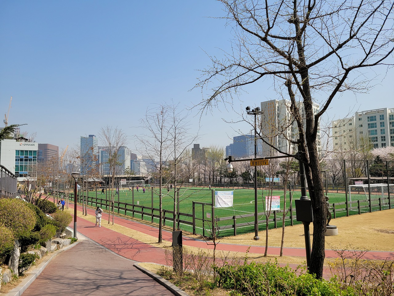 也能在生活 也能在生活